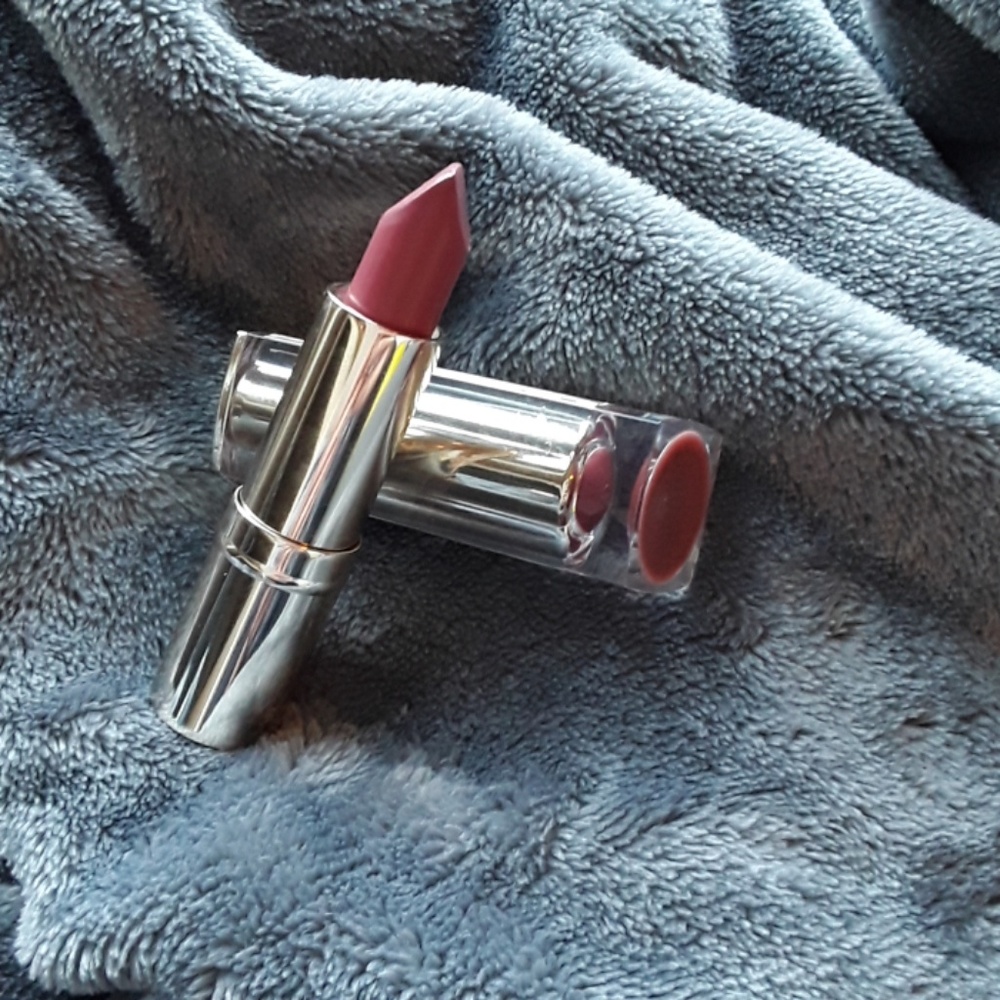 Estée Lauder Pure Colour Love Lipstick